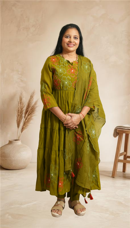 Effortlessly elegant olive embroidered kurta set