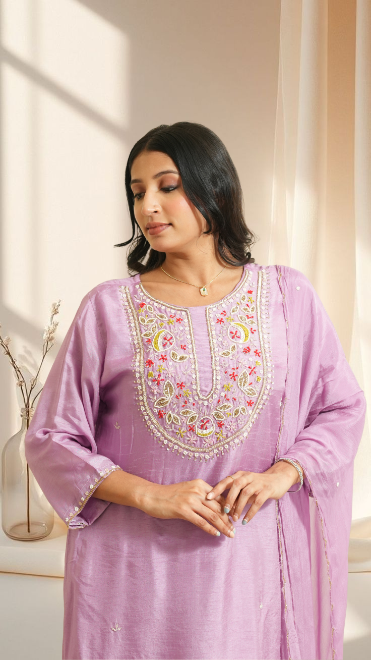 Graceful lilac elegance for effortless festive and everyday wear