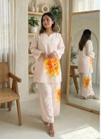 Women cream Floral Printed Kurta & Straight Pant Co-ord Set