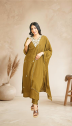 Women mahendi green Embroidered Straight Kurta Set with Dupatta